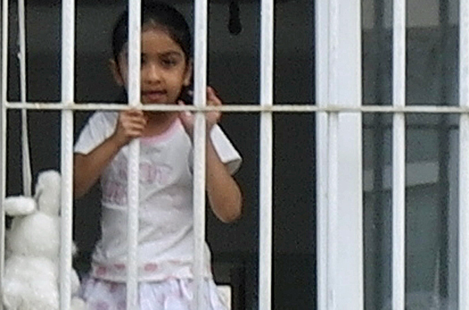 Children of Bulgarian asylum seekers behind bars [Juliana Koleva]