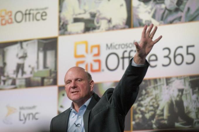 Microsoft CEO Steve Ballmer speaks at the launch of the company''s Microsoft 365 cloud service in New York