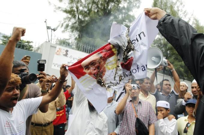 Myanmar''s Rohingya refugees protest outside the Myanmar Embassy