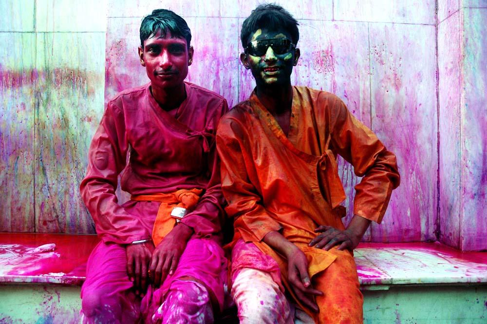 <p>Two local boys after playing holi at the Krishna temple of Nandgaon</p>