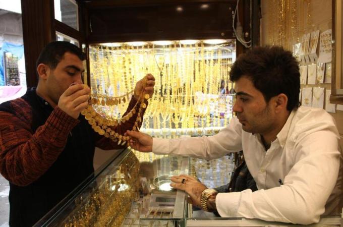 Locals can still operate on an IOU basis, barter with valuable commodities such as jewellery, or borrow from friends and family, writes Ismail [Reuters]