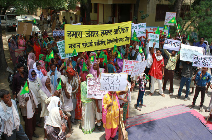 Locals allege that environmental clearance was granted on the basis of a forged resolution [Shuriah Niazi/Al Jazeera]