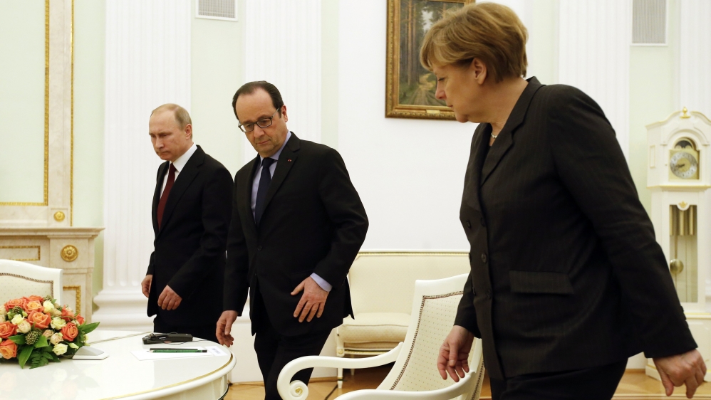 German Chancellor Merkel, French President Hollande and Russia''s President Putin arrive for a meeting on resolving the Ukraine crisis at the Kremlin in Moscow