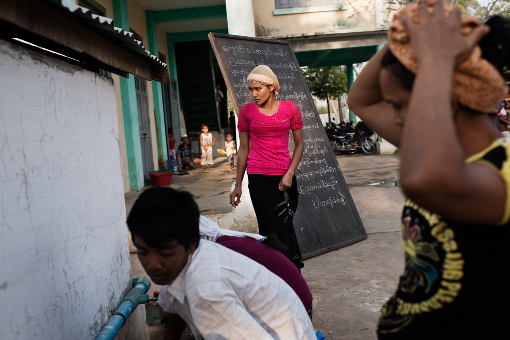 Burma refugees/ DO NOT USE/ RESTRICTED