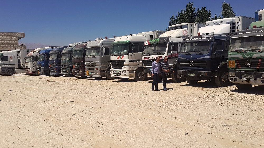 According to Lebanon's minister of agriculture, 900 tonnes of agricultural produce were being thrown out daily due to the deadlock [Nicolas Lupo Sonnabend/Al Jazeera]