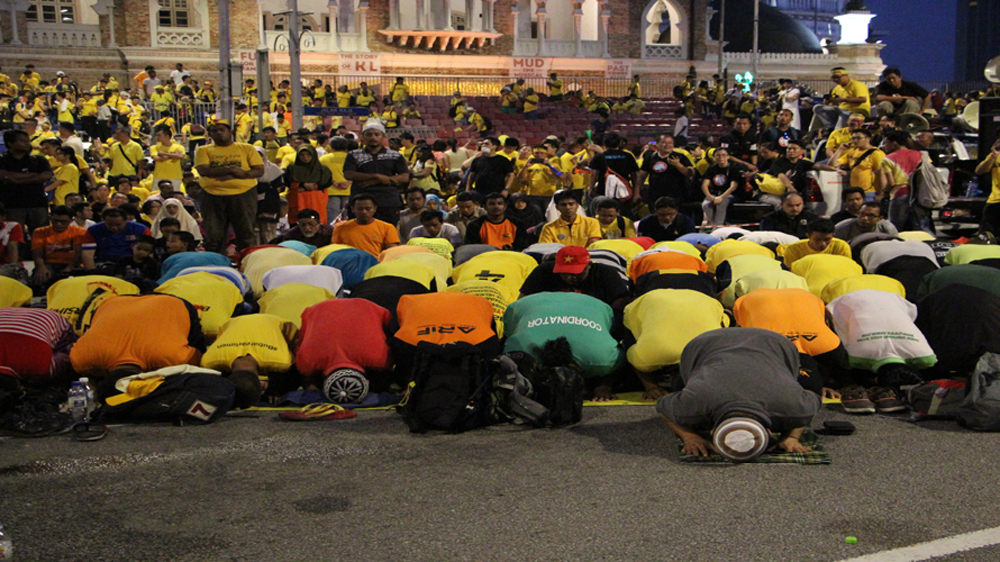 Protesters took to the streets despite government threats to voice their dissatisfaction [Jarni Blakkarly/Al Jazeera] 