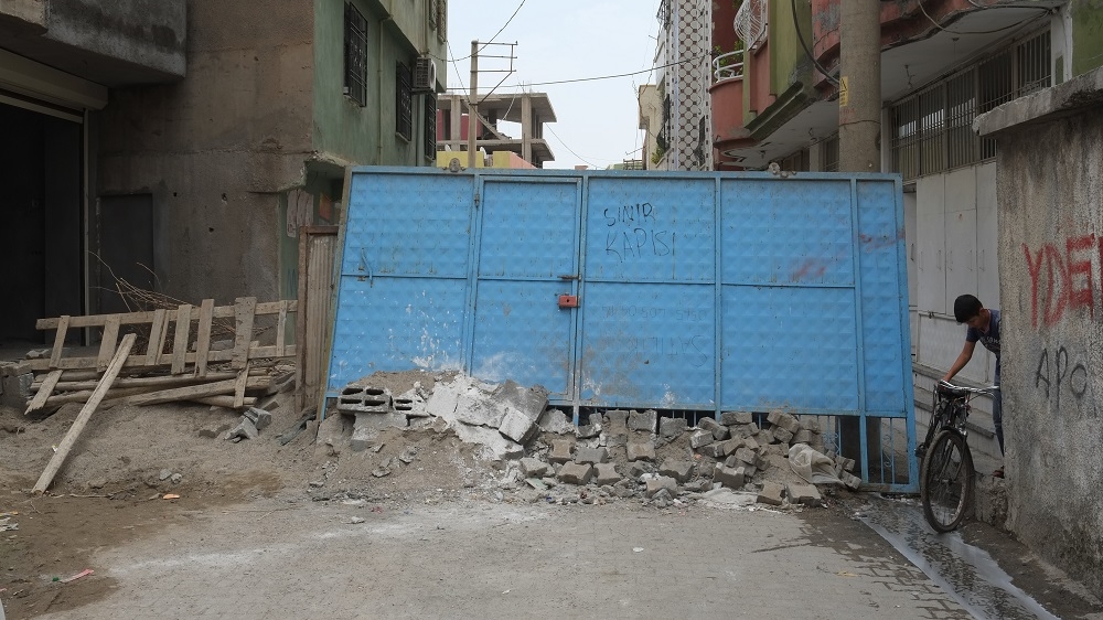 In Cizre, the stance of politicians seems likely to fuel confrontations between the police force and radicalised youth [Noah Blaser/Al Jazeera] 