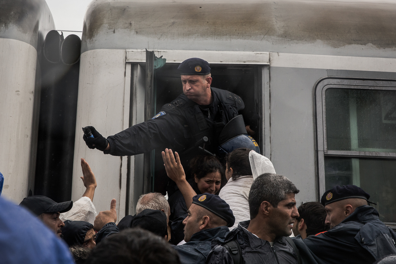 Croatia - Serbia border/ DO NOT USE/ RESTRICTED [Ioana Moldovan]