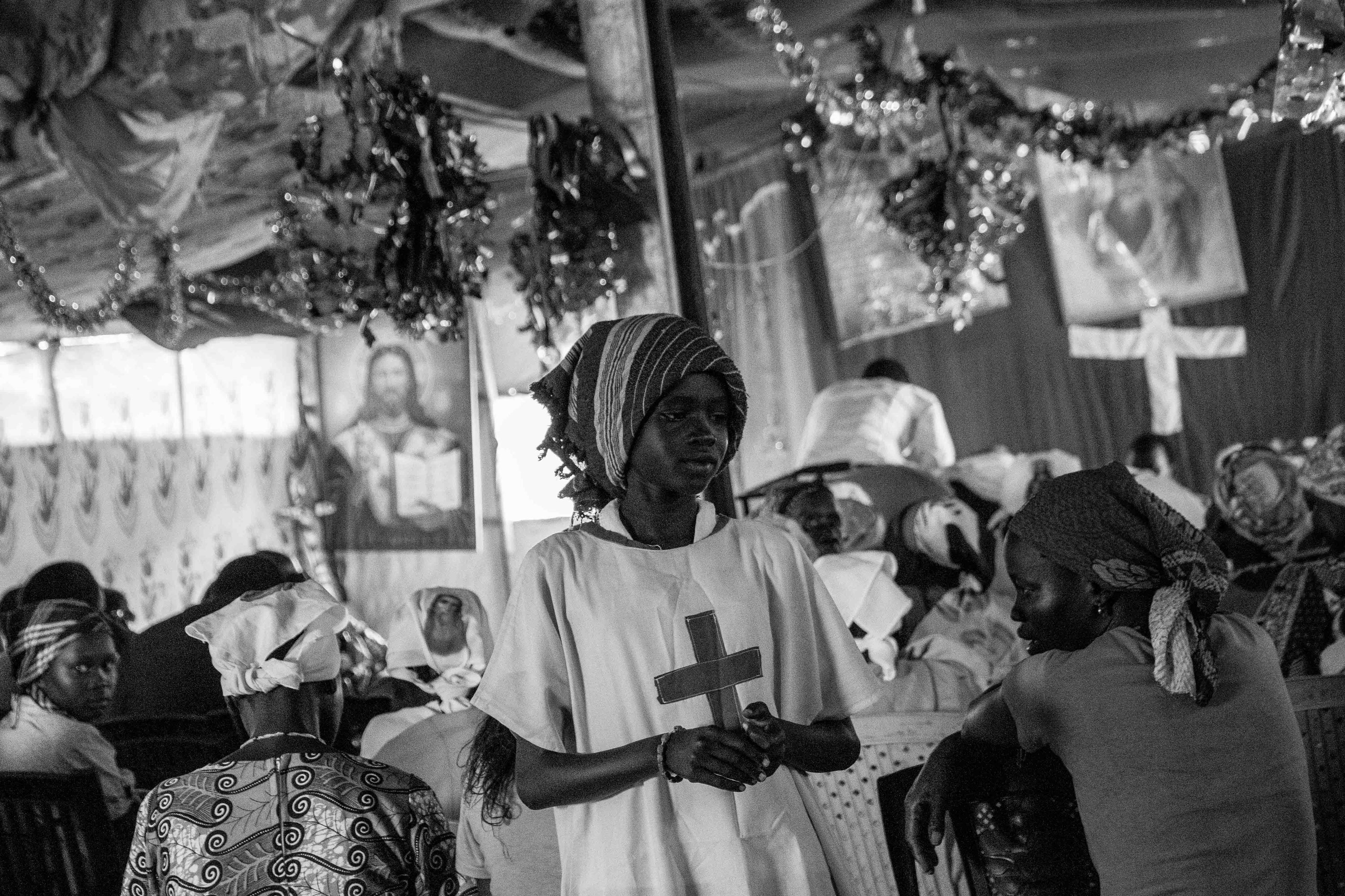 Please DO NOT USE/ WOMEN MAKE CHANGE