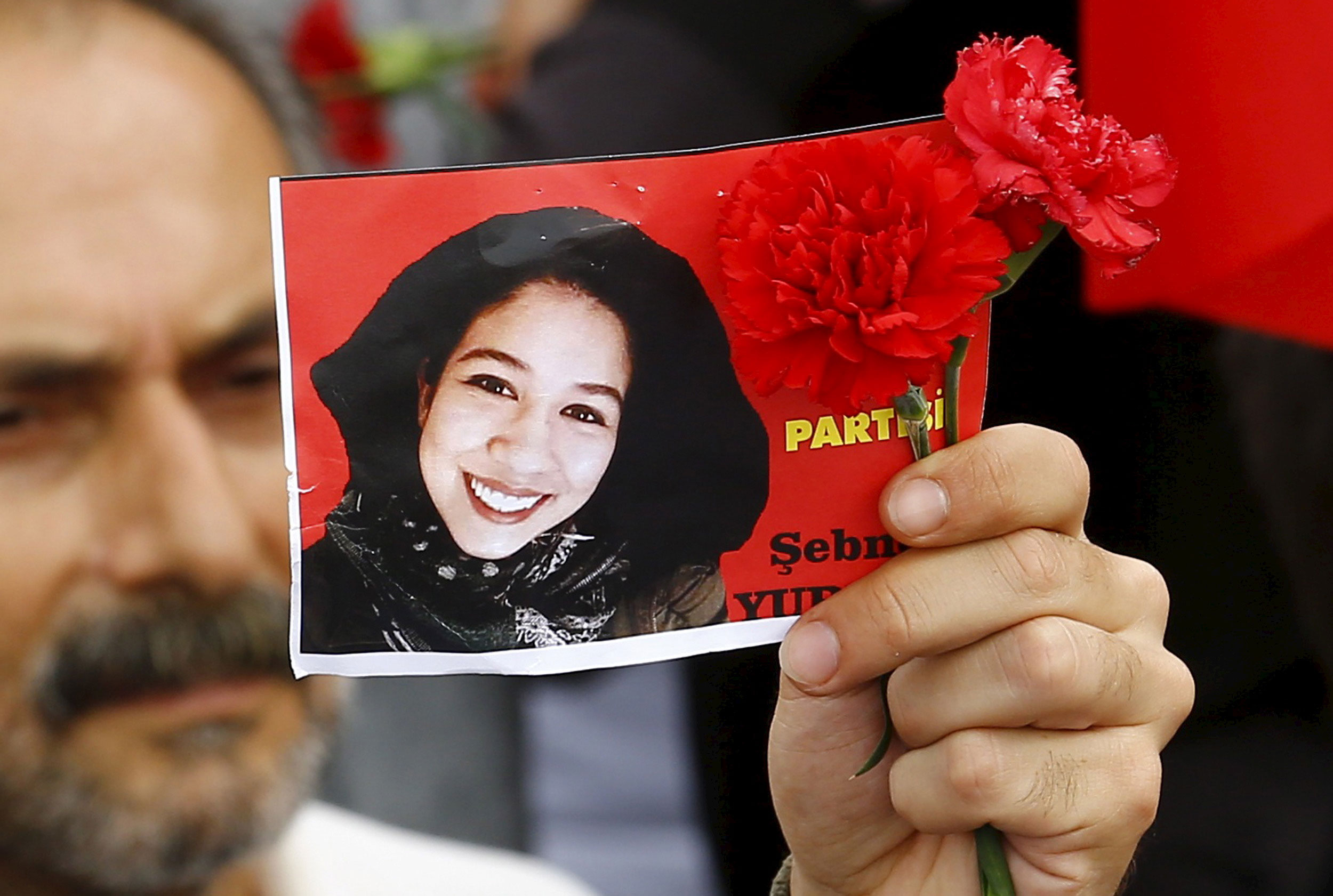 Turkey mourning, protests