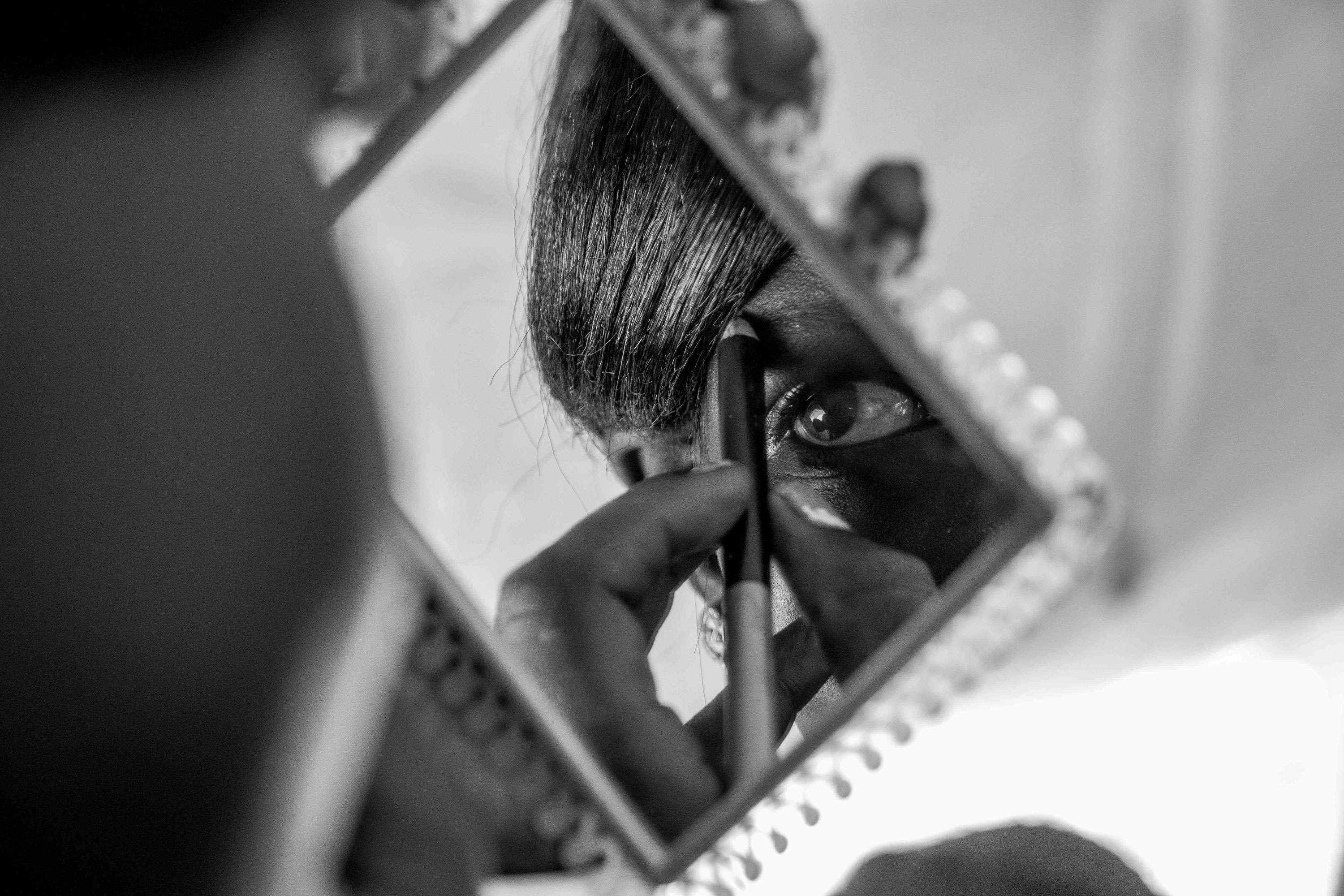 Please DO NOT USE/ WOMEN MAKE CHANGE