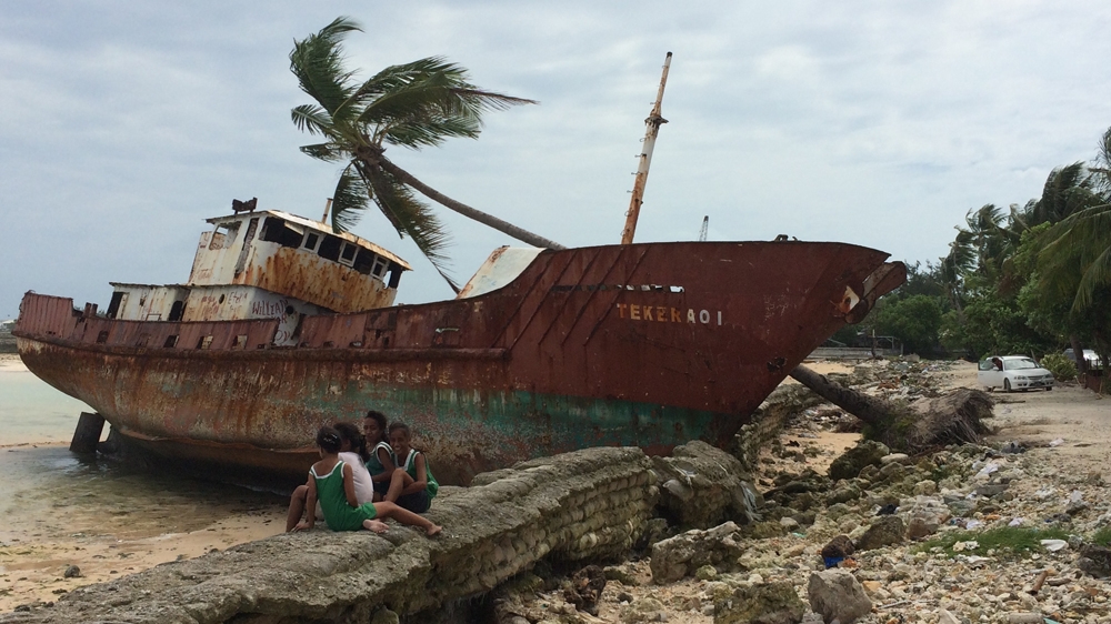 Earthrise - Long Road to Paris