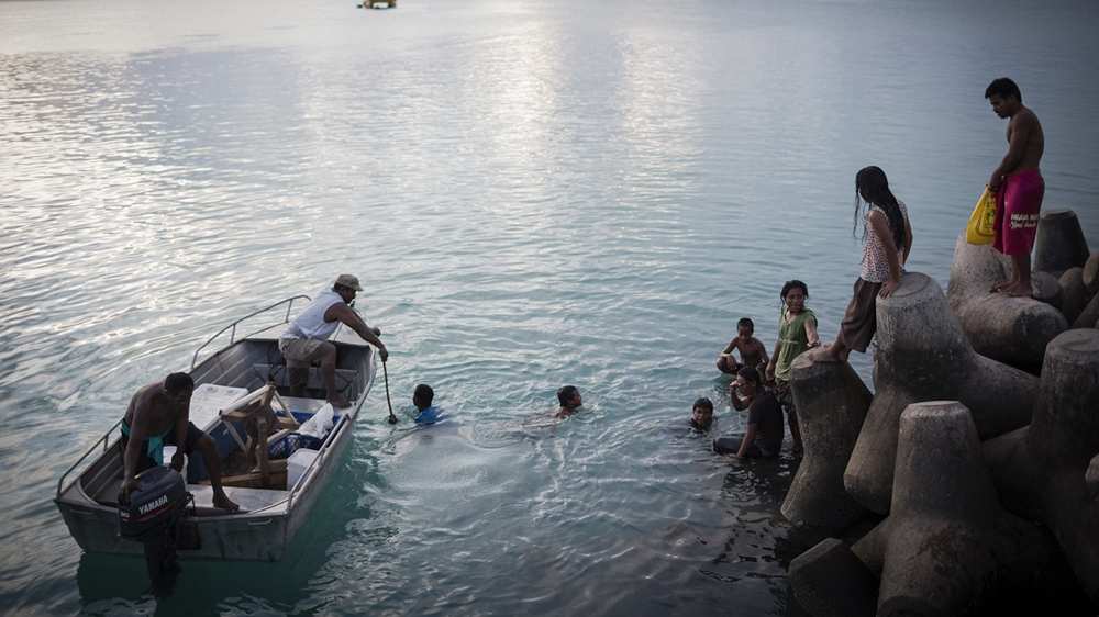 Kiribati - Image 1 - Please do not use