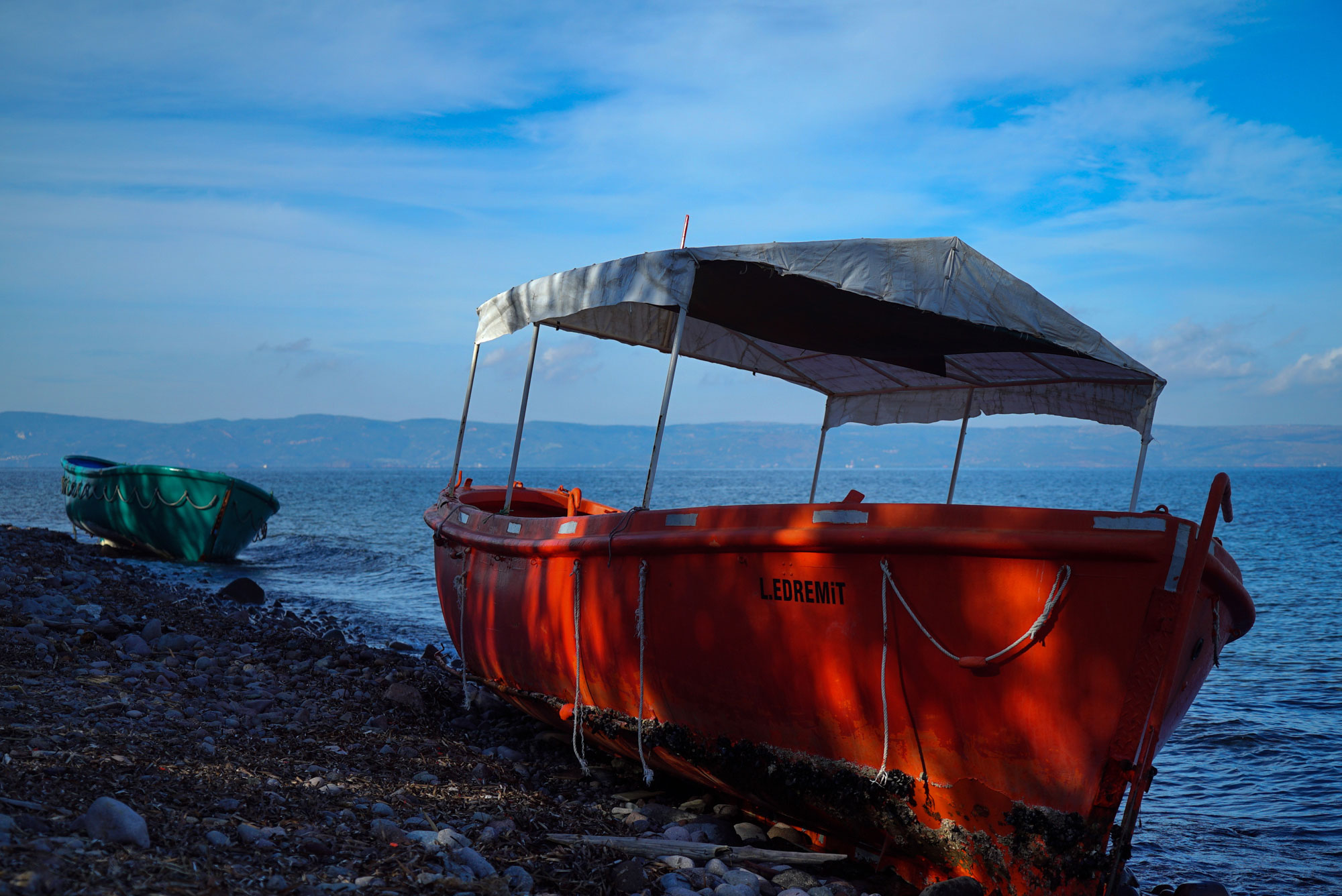 Lesbos Boats/ [Sorin Furcoi/Al Jazeera]