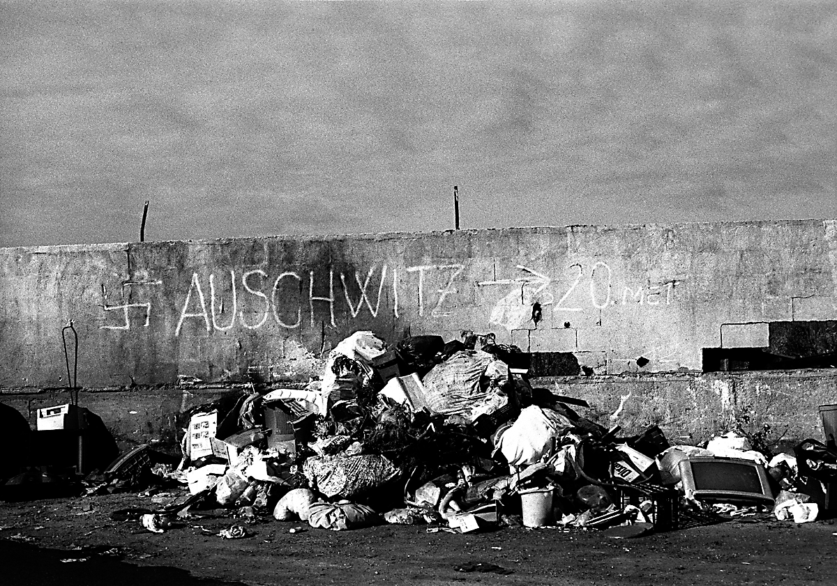 Italian toxic waste/Please Do Not Use