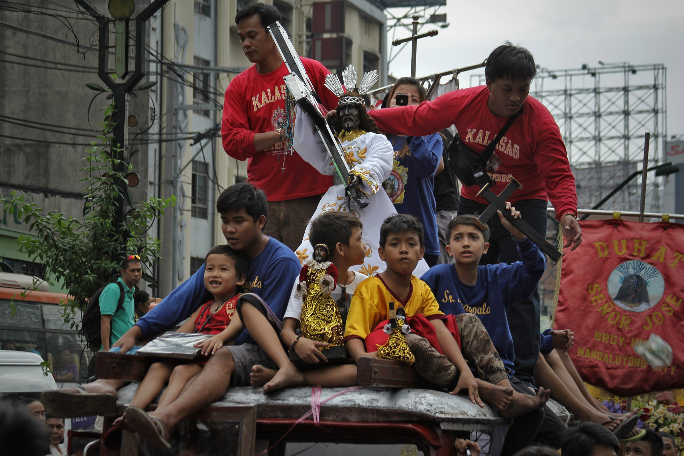 Millions Join "Traslacion 2016" in Manila/Please Do Not Use