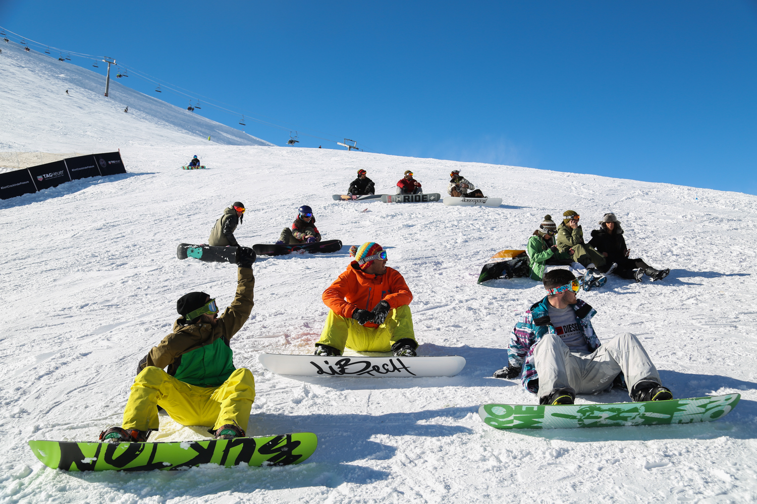 Skiing at Iran’s gateway of the snowcapped mountain / Please Do Not Use