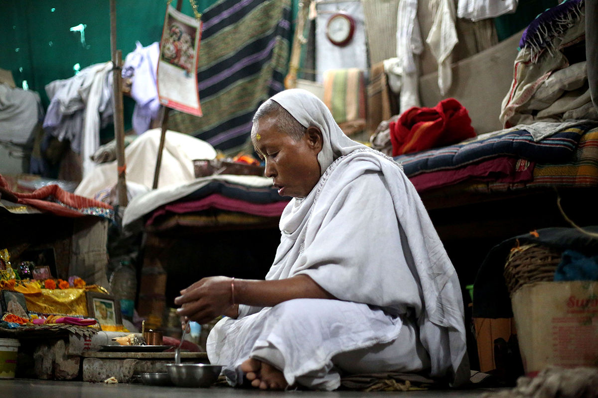 Indian Abandoned Widows [Showkat Shafi/ Al Jazeera]