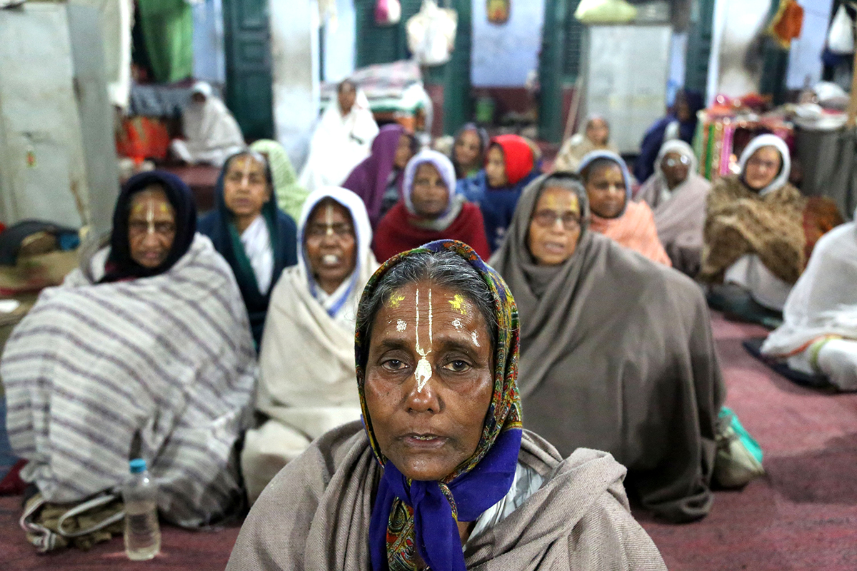Indian Abandoned Widows [Showkat Shafi/ Al Jazeera]