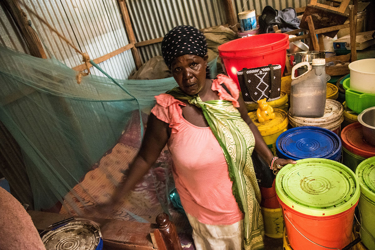 Dripping Gold: On the Hunt for Honey in Kenya/ Please Do Not Use