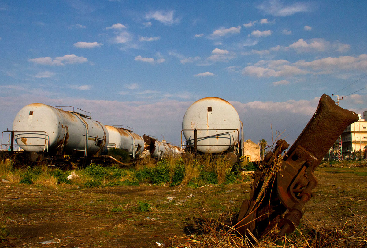 A Voyage Along Lebanon’s Nonexistent Railways/ Please Do Not Use