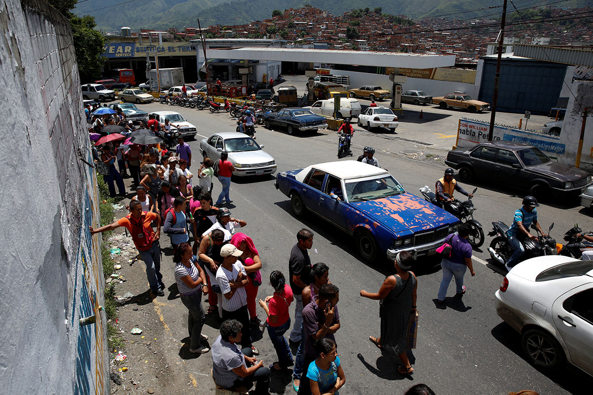 Venezuelans crossed to Colombia to buy supplies
