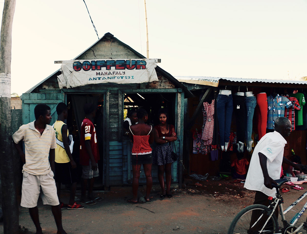 Coiffeurs and Khat/ Please Do Not Use