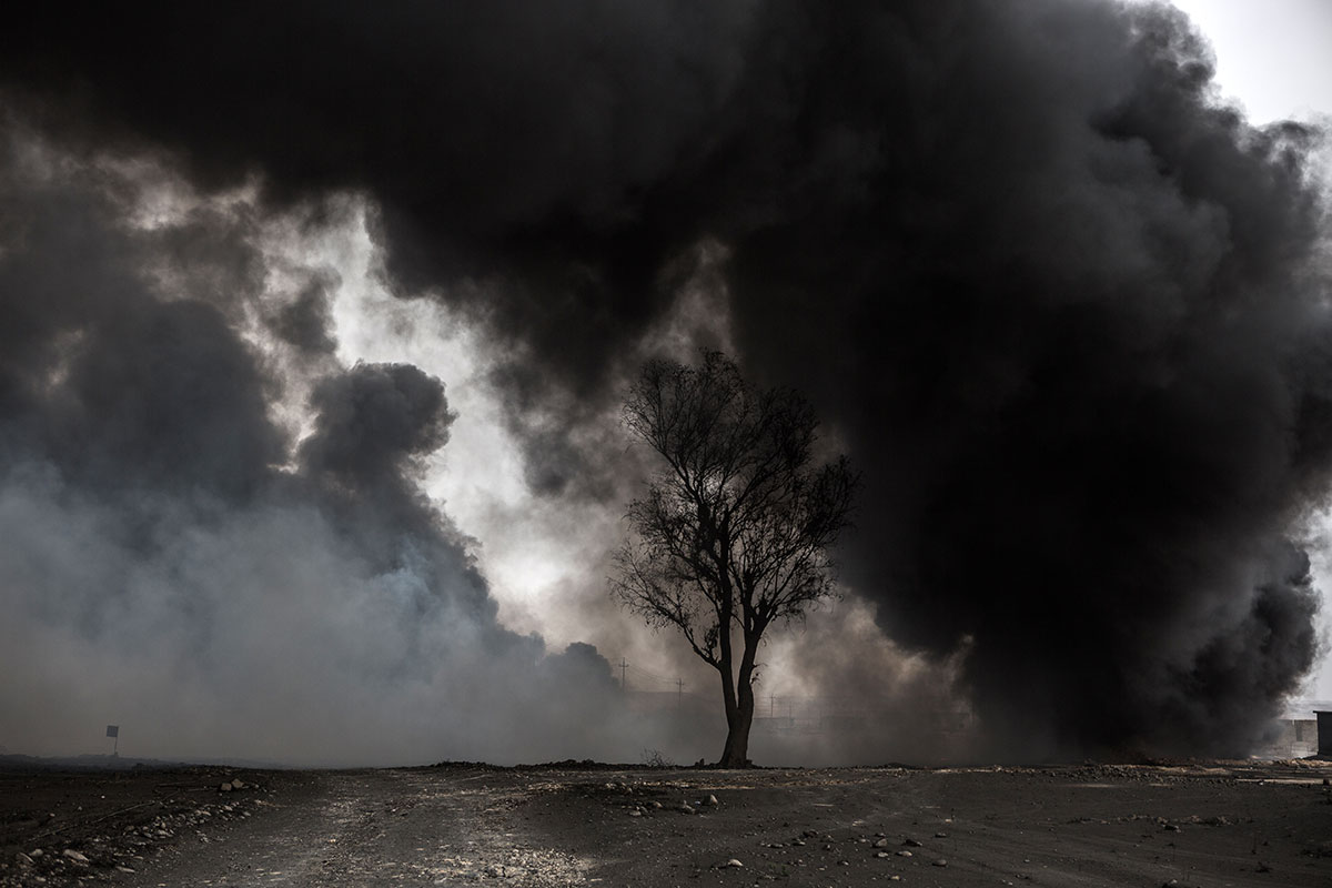 Qayyarah, Iraq - Closer look at the Oil Well fires / Please Do Not Use