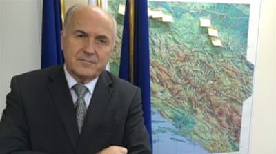 Austrian diplomat Valentin Inzko, the international community's High Representative for Bosnia, says the world must take seriously Bosnian Serb leader Milorad Dodik's threat to Bosnia's statehood [Dan McLaughlin/Al Jazeera]