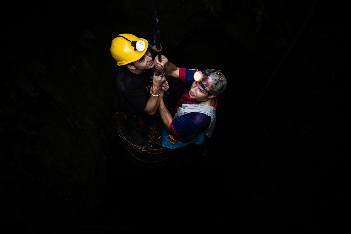 Blood gold in Colombia/ Please Do Not Use