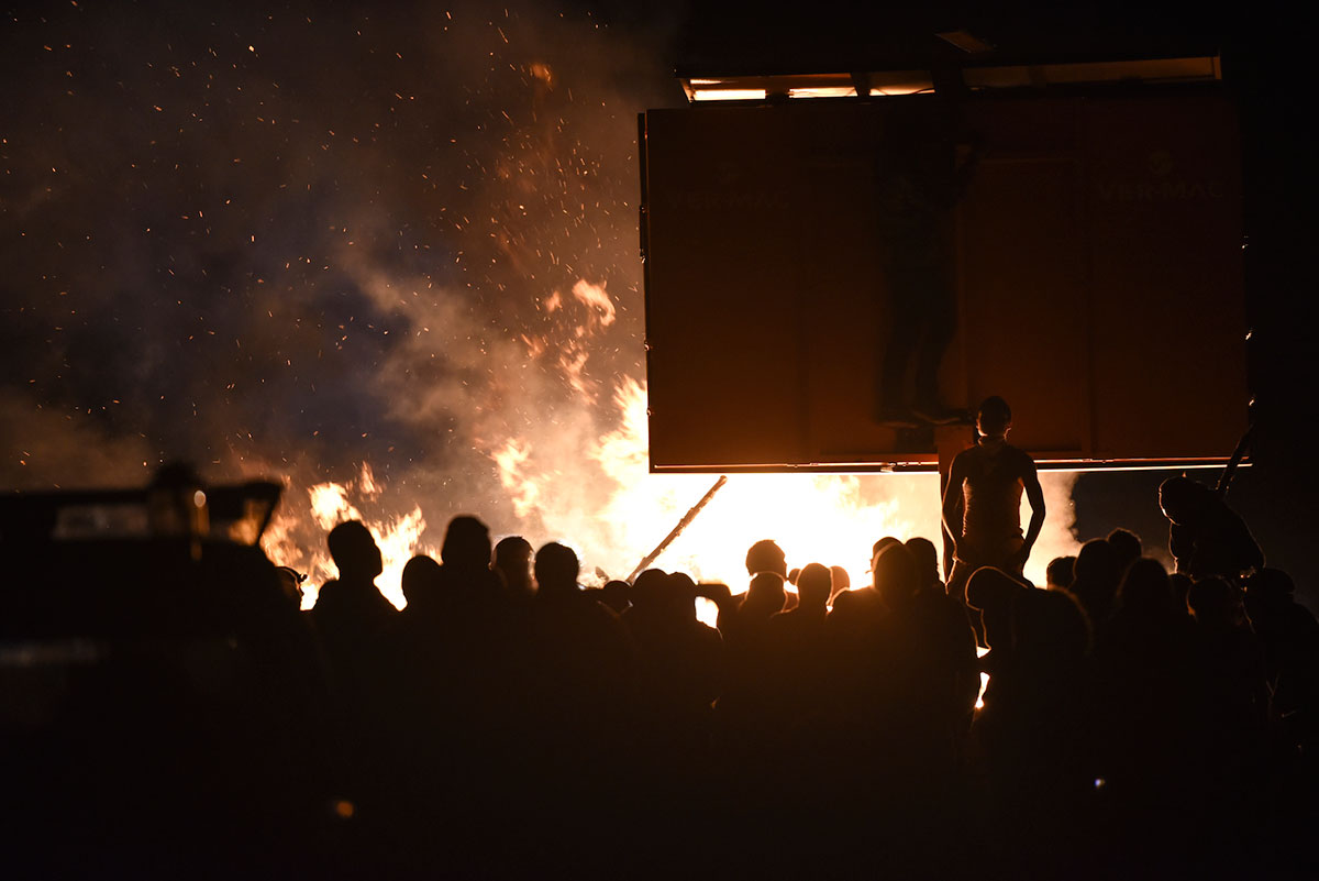 Thousands of Native Americans protest over pipeline /Please Do Not Use