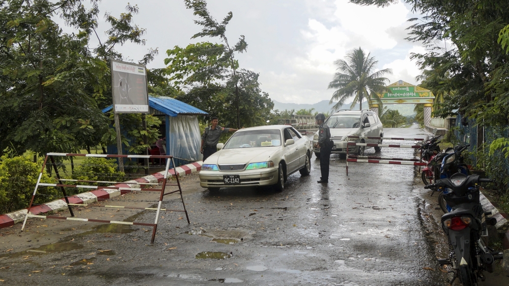 Authorities have extended a regional curfew to between 7pm and 6am [Minn Theim Khaine/EPA]