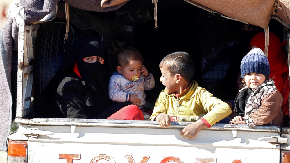 More than 60,000 Iraqis have been displaced by the offensive on ISIL-controlled Mosul [Khalid Al-Mousily/Reuters]  