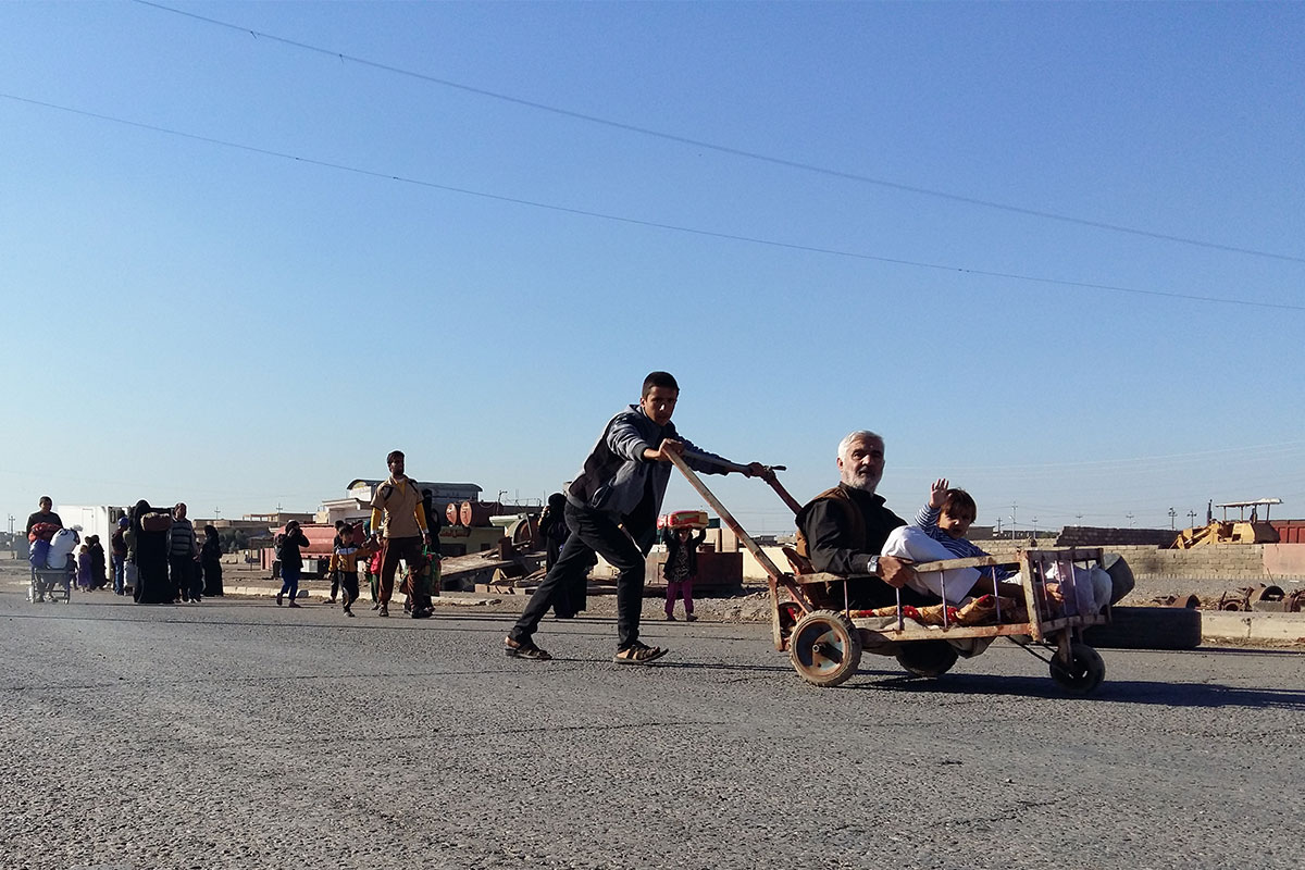 Families fleeing Mosul/Kokejli / Please Do Not Use