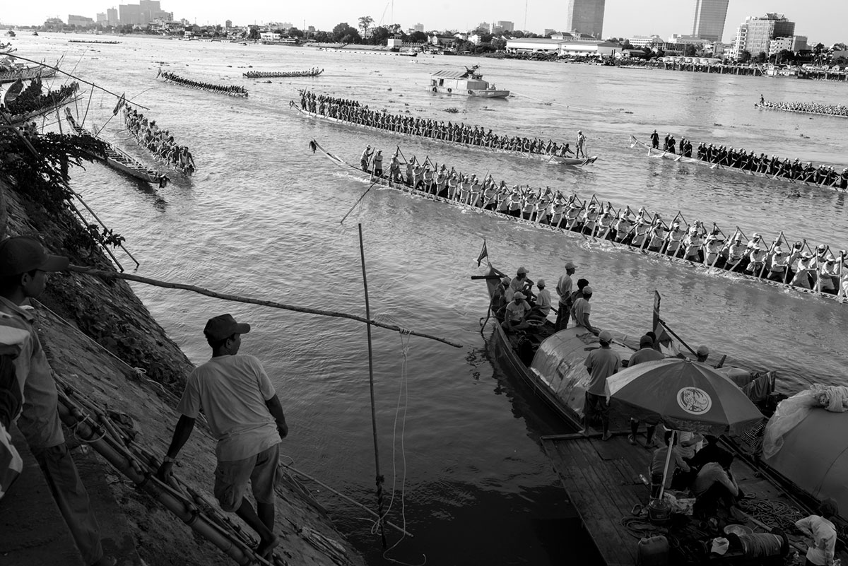 Cambodian water Festival / Please Do Not Use