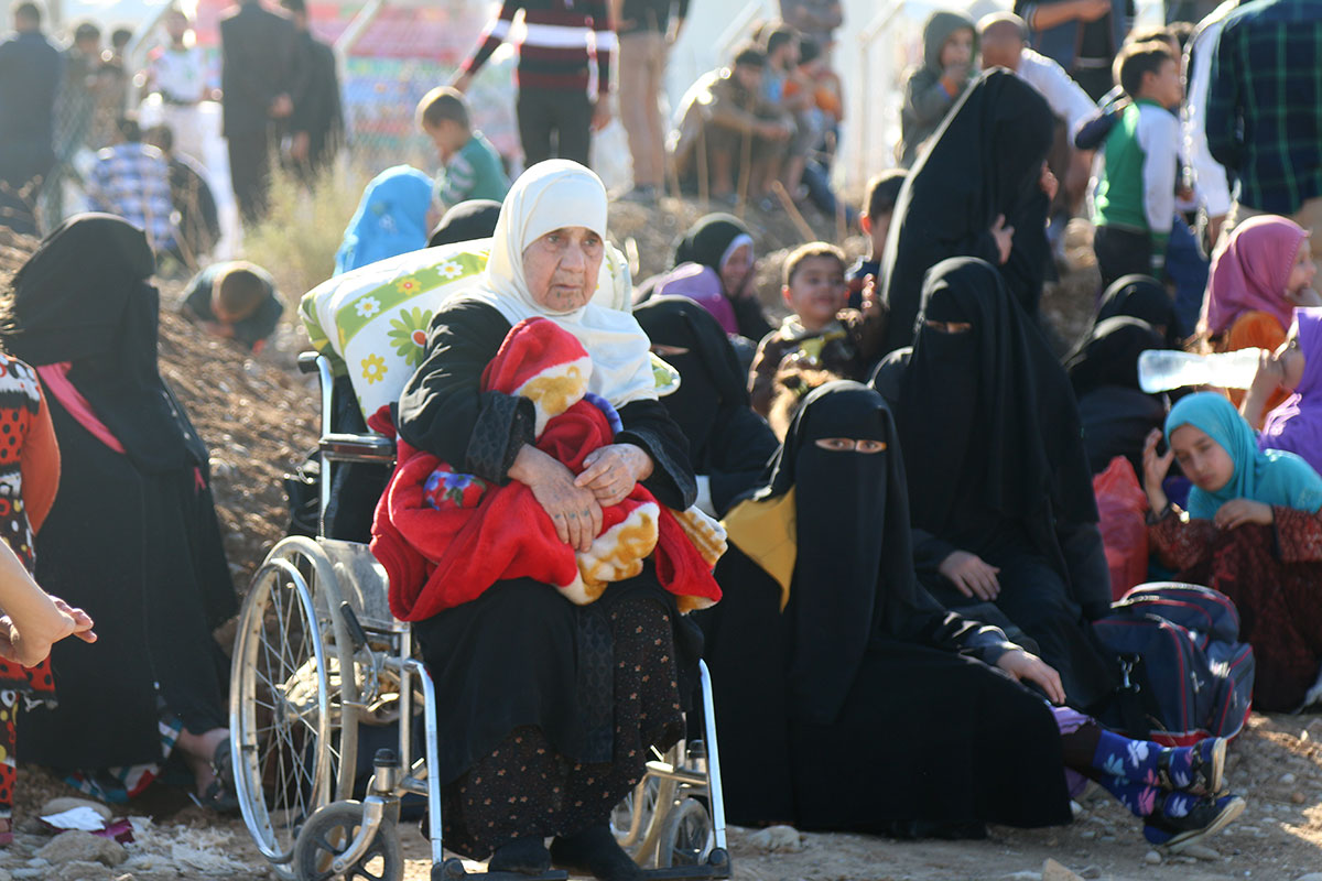 Families fleeing Mosul/Kokejli / Please Do Not Use