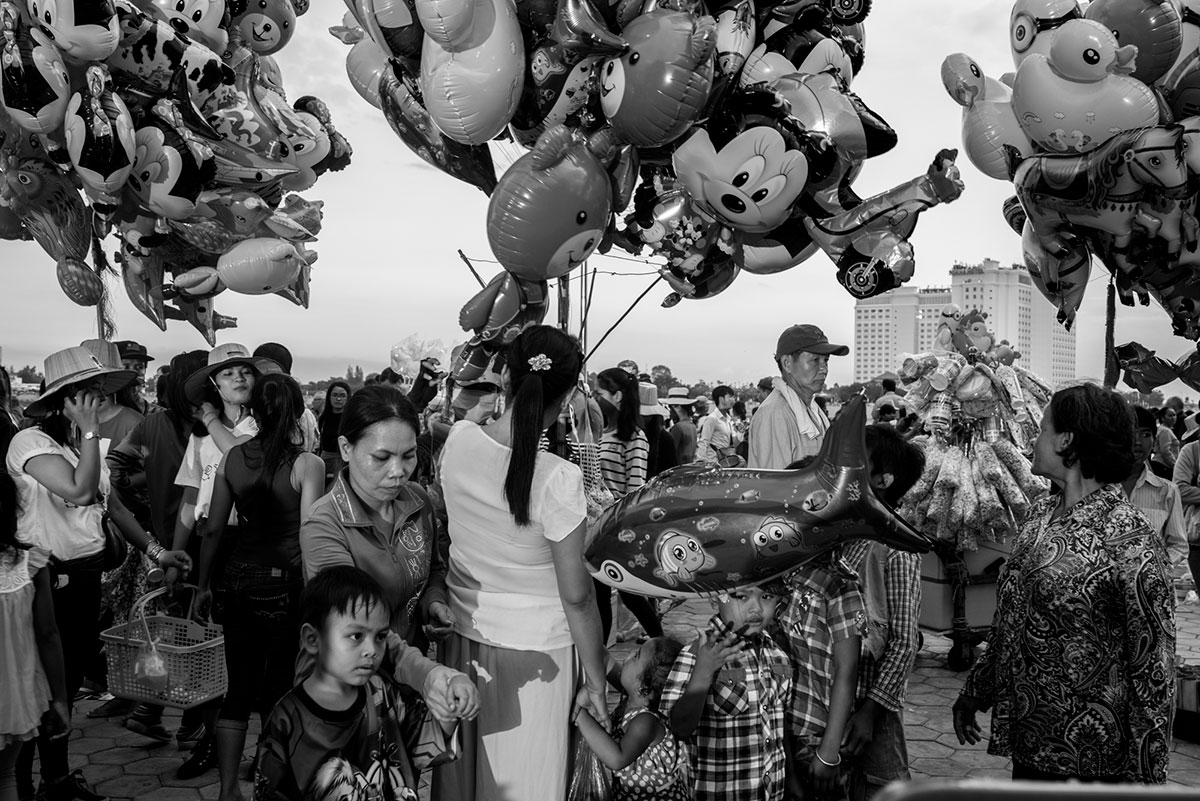 Cambodian water Festival / Please Do Not Use