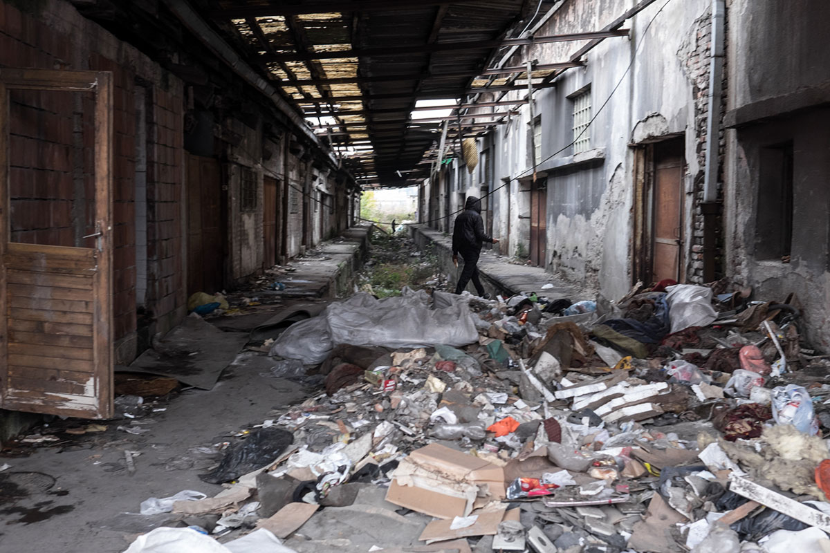 Stranded Refugees / Please Do Not Use