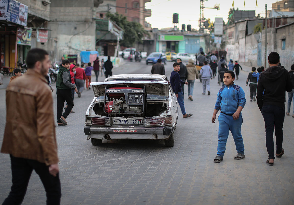 Gaza electricity crisis - Ezz Zanoun - don''t use [Ezz Zanoun/Al Jazeera]