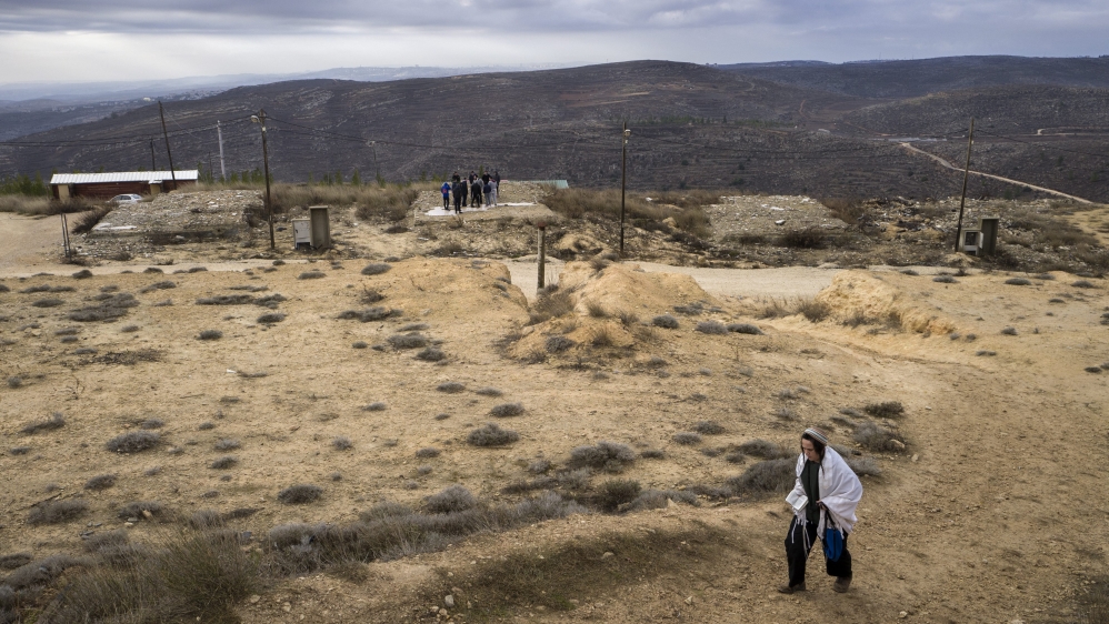  Last month, Jewish settlers of the illegal Amona settlement in the occupied West Bank have agreed to relocate their hilltop outpost peacefully after an intervention by the Israeli government [EPA] 