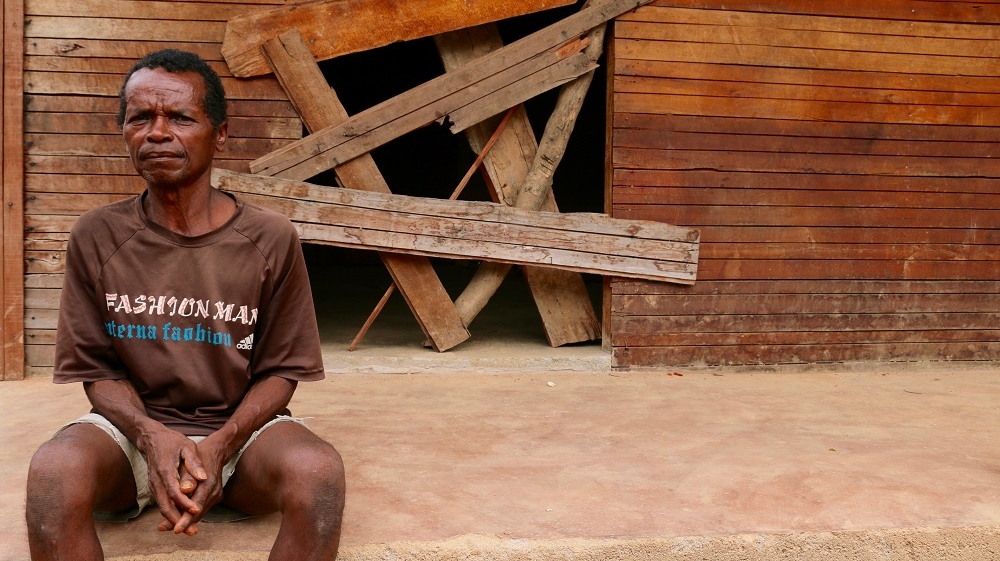 Visy spends all day every day in his fields. The 66-year-old says the hard work has taken a toll on his body [Peter Lind/Danwatch]