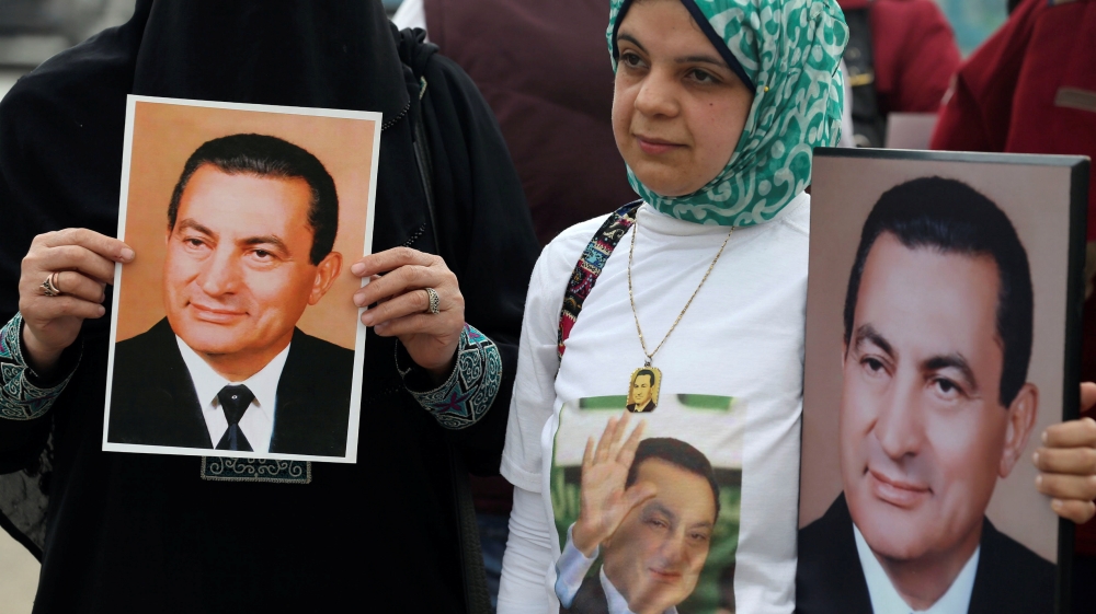 Mubarak supporters gathered outside the military hospital where he is staying [Mohamed Abd El Ghany/Reuters]