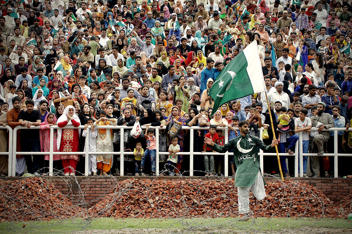 PARTITION PHOTO /PLEASE DO NOT USE