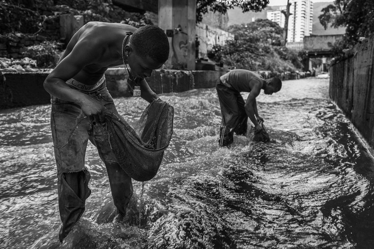 Surviving Venezuela’s crisis/Please Do Not Use