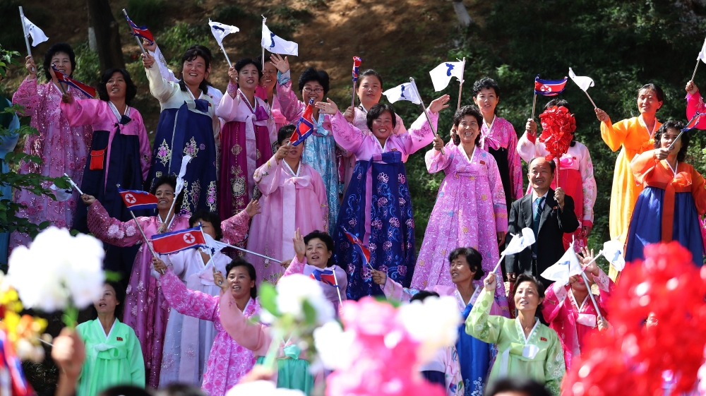 Moon was greeted by Kim at the airport [Pyongyang Press Corps/Getty Images]