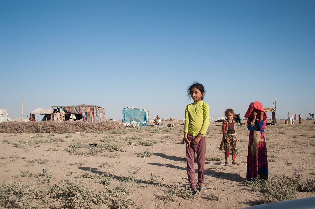 Children in the makeshift camp of Bahara. The lack of humanitarian aid has repercussions on the food availability. The diet of IDPs is lacking the nutrients necessary for daily needs and for the growt