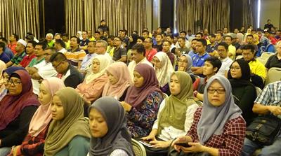 Hundreds of people attended a public hearing on the controversial Lynas rare earths plant as part of the government's review of its operations [Florence Looi/Al Jazeera]