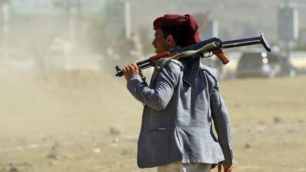 Houthi supporter