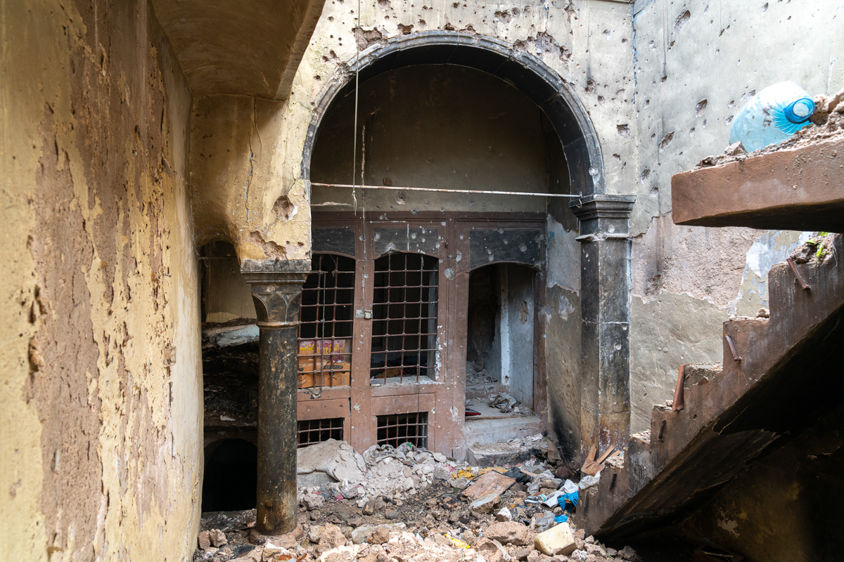Islamic State fighters made their final stand in the Old CIty, making the most of the area"s narrow streets and courtyards.