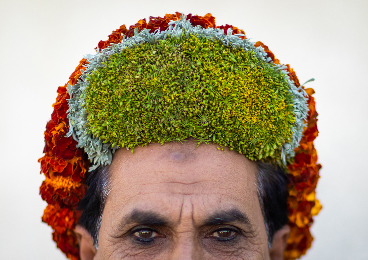 The flower men of Saudi Arabia [Eric Lafforgue/AlJazeera]
